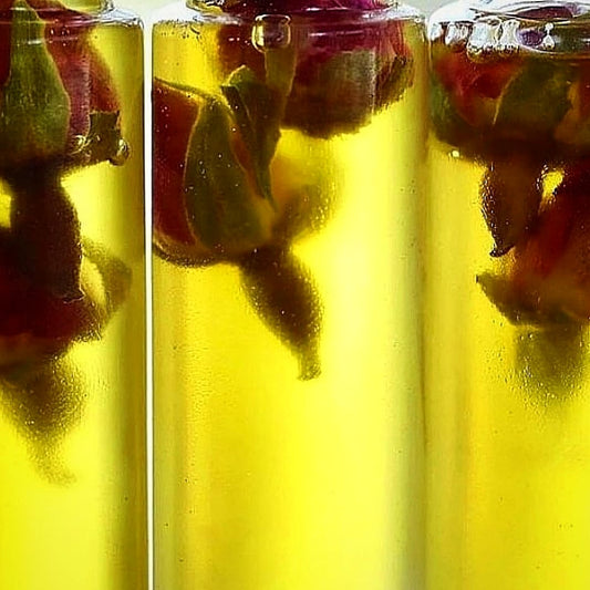 100% Natural Organic Lip Oil